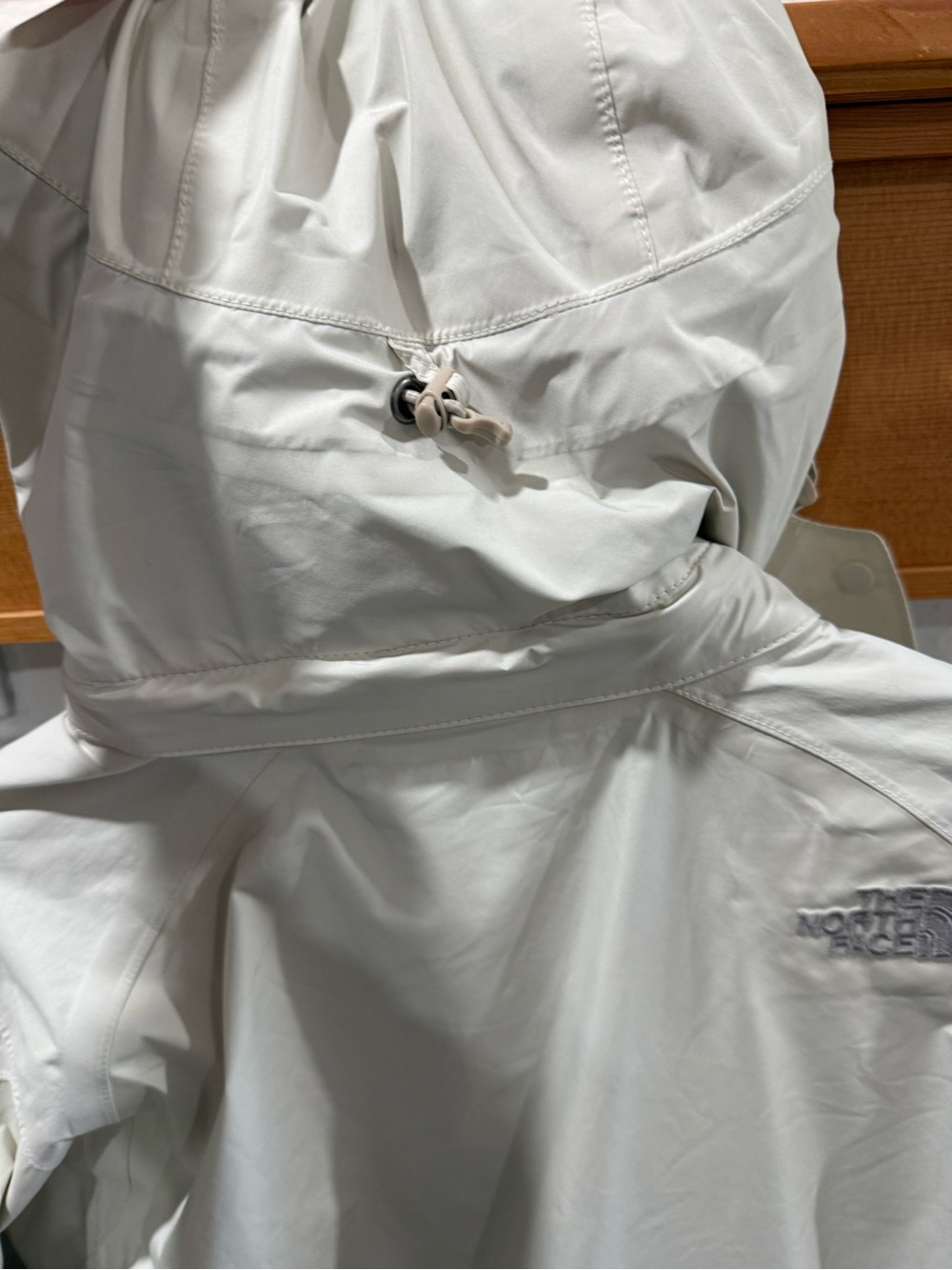 The North Face Hooded Shell Jacket - Picture 4 of 5